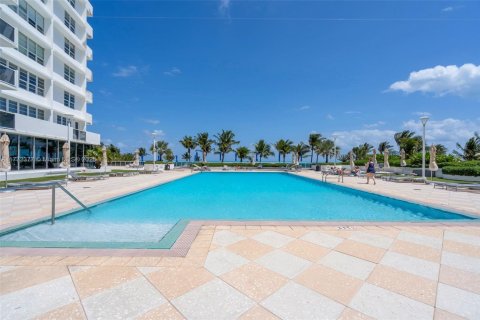 Condominio en venta en Miami Beach, Florida, 1 dormitorio, 51.1 m2 № 1860989 - foto 19