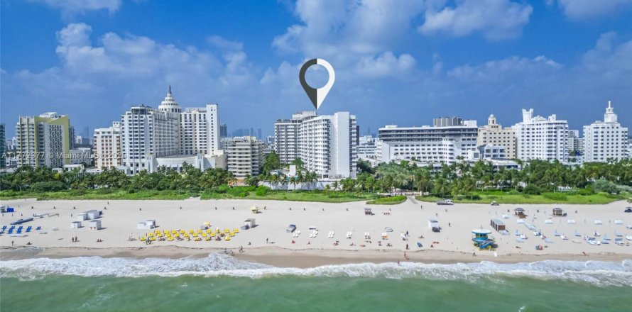 Condominio en Miami Beach, Florida, 1 dormitorio № 1860989
