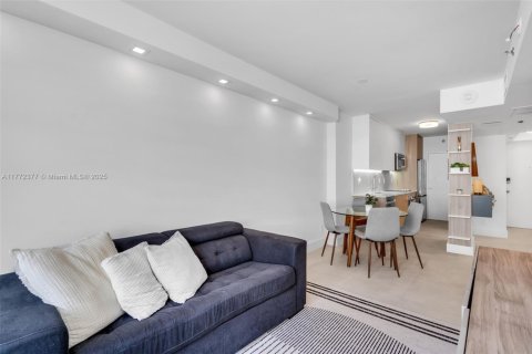 Condominio en venta en Miami Beach, Florida, 1 dormitorio, 51.1 m2 № 1860989 - foto 3