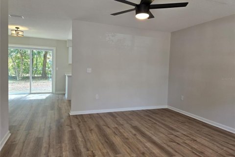 Casa en venta en Ocala, Florida, 4 dormitorios, 135.27 m2 № 2109557 - foto 6