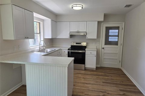 Casa en venta en Ocala, Florida, 4 dormitorios, 135.27 m2 № 2109557 - foto 9