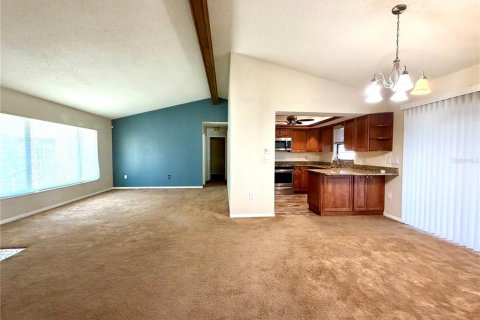 House in Sarasota, Florida 3 bedrooms, 142.79 sq.m. № 2200371 - photo 17