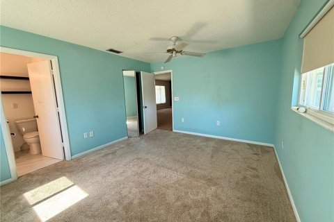 House in Sarasota, Florida 3 bedrooms, 142.79 sq.m. № 2200371 - photo 20