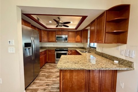 House in Sarasota, Florida 3 bedrooms, 142.79 sq.m. № 2200371 - photo 15