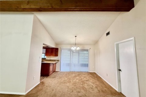 House in Sarasota, Florida 3 bedrooms, 142.79 sq.m. № 2200371 - photo 13