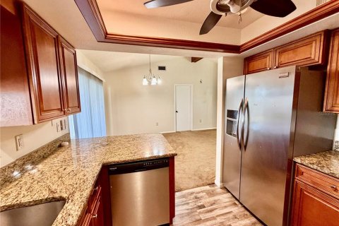 House in Sarasota, Florida 3 bedrooms, 142.79 sq.m. № 2200371 - photo 16