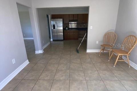 House in Plant City, Florida 3 bedrooms, 121.24 sq.m. № 2215744 - photo 8