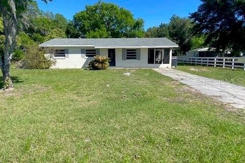 House in Plant City, Florida 3 bedrooms, 121.24 sq.m. № 2215744 - photo 2
