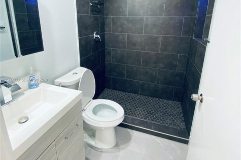 Condo in Miami, Florida, 2 bedrooms № 2253887 - photo 24