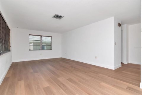 House in Palm Harbor, Florida 2 bedrooms, 124.58 sq.m. № 1907527 - photo 20