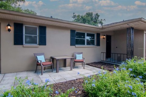 House in Palm Harbor, Florida 2 bedrooms, 124.58 sq.m. № 1907527 - photo 4