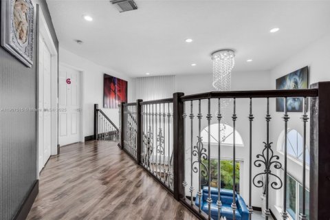 Casa en venta en Doral, Florida, 4 dormitorios, 232.07 m2 № 1964788 - foto 25