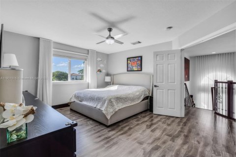 Casa en venta en Doral, Florida, 4 dormitorios, 232.07 m2 № 1964788 - foto 27