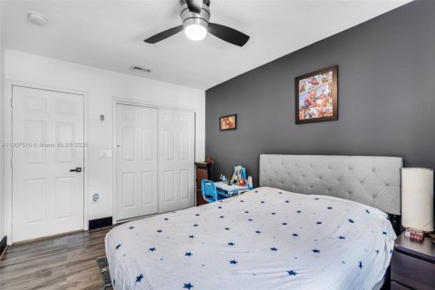 Casa en venta en Doral, Florida, 4 dormitorios, 232.07 m2 № 1964788 - foto 24