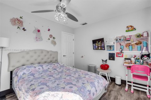 Casa en venta en Doral, Florida, 4 dormitorios, 232.07 m2 № 1964788 - foto 18