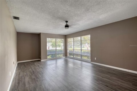 Casa en venta en Palm Coast, Florida, 3 dormitorios, 189.89 m2 № 1900338 - foto 10