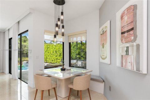 House in Delray Beach, Florida 6 bedrooms, 402.36 sq.m. № 2368360 - photo 22