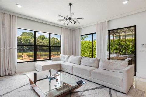 House in Delray Beach, Florida 6 bedrooms, 402.36 sq.m. № 2368360 - photo 15