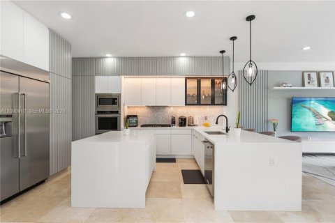 House in Delray Beach, Florida 6 bedrooms, 402.36 sq.m. № 2368360 - photo 28