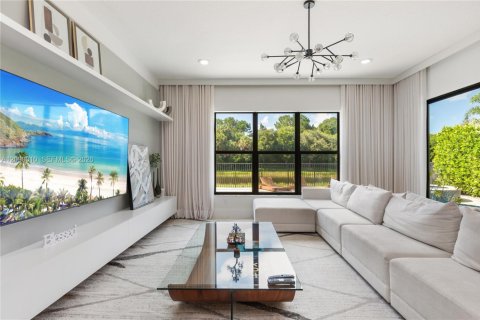 House in Delray Beach, Florida 6 bedrooms, 402.36 sq.m. № 2368360 - photo 16