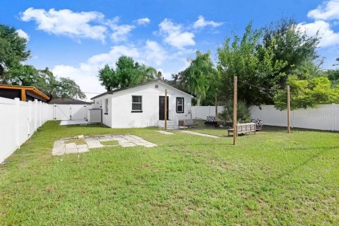 House in Tampa, Florida 2 bedrooms, 72.46 sq.m. № 2214527 - photo 17