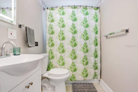 House in Tampa, Florida 2 bedrooms, 72.46 sq.m. № 2214527 - photo 11