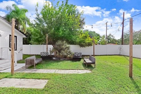 House in Tampa, Florida 2 bedrooms, 72.46 sq.m. № 2214527 - photo 15