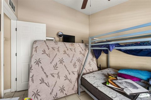 House in Orlando, Florida 3 bedrooms, 121.61 sq.m. № 2225338 - photo 9