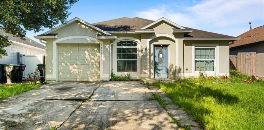 House in Orlando, Florida 3 bedrooms, 121.61 sq.m. № 2225338