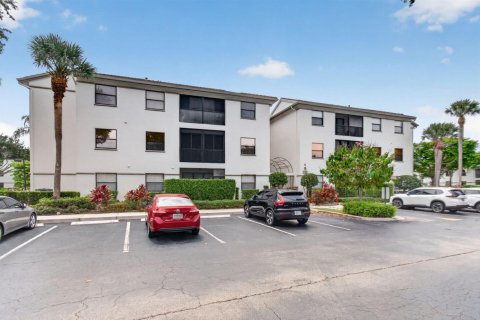 Condo in Boynton Beach, Florida, 3 bedrooms № 2251400