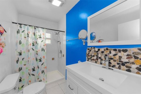 House in Palm Harbor, Florida 2 bedrooms, 121.42 sq.m. № 1872992 - photo 30