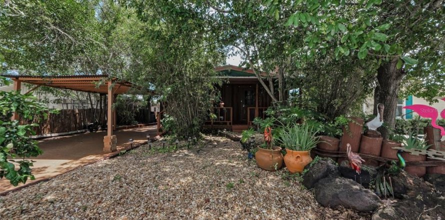 House in Palm Harbor, Florida 2 bedrooms, 121.42 sq.m. № 1872992