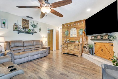 Villa ou maison à vendre à Wimauma, Floride: 4 chambres, 210.33 m2 № 2306137 - photo 13
