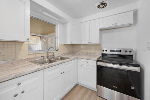 Casa en venta en New Port Richey, Florida, 3 dormitorios, 100.33 m2 № 1824580 - foto 11