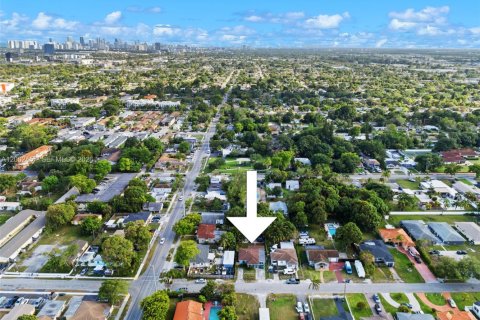 Купить виллу или дом в Холливуд, Флорида 2 спальни, 115.01м2, № 2066523 - фото 7