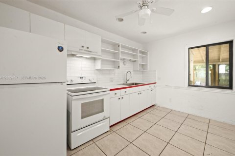 Купить виллу или дом в Холливуд, Флорида 2 спальни, 115.01м2, № 2066523 - фото 17