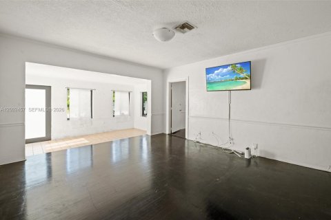 Купить виллу или дом в Холливуд, Флорида 2 спальни, 115.01м2, № 2066523 - фото 12