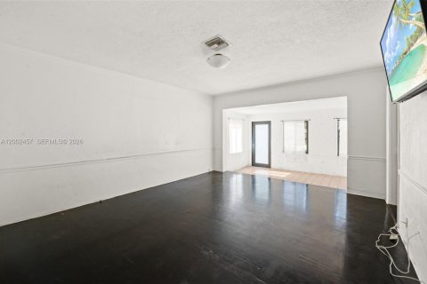 Купить виллу или дом в Холливуд, Флорида 2 спальни, 115.01м2, № 2066523 - фото 13