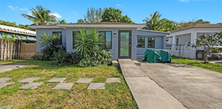 Дом в Холливуд, Флорида 2 спальни, 115.01м2 № 2066523