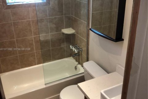 Condominio en venta en Oakland Park, Florida, 1 dormitorio, 38.28 m2 № 2033111 - foto 11