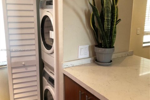 Condominio en venta en Oakland Park, Florida, 1 dormitorio, 38.28 m2 № 2033111 - foto 10