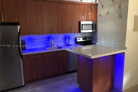 Condominio en Oakland Park, Florida, 1 dormitorio  № 2033111
