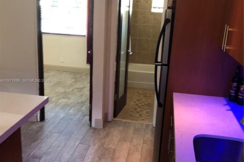 Condominio en venta en Oakland Park, Florida, 1 dormitorio, 38.28 m2 № 2033111 - foto 7