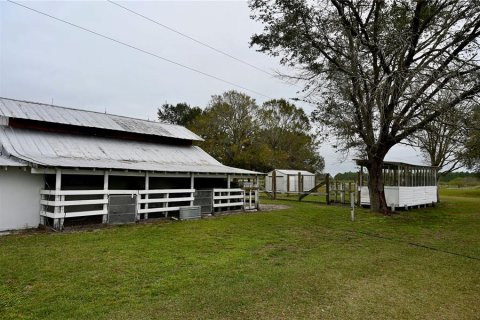 House in Fort Meade, Florida 3 bedrooms, 285.02 sq.m. № 1540069 - photo 25