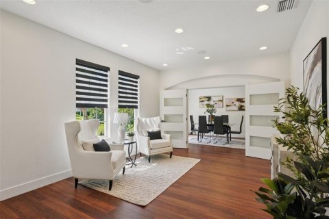 House in Wesley Chapel, Florida 6 bedrooms, 402.45 sq.m. № 1849815 - photo 18