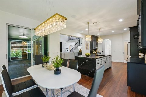 House in Wesley Chapel, Florida 6 bedrooms, 402.45 sq.m. № 1849815 - photo 9