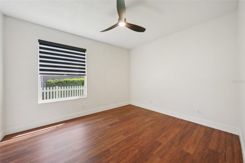 House in Wesley Chapel, Florida 6 bedrooms, 402.45 sq.m. № 1849815 - photo 30