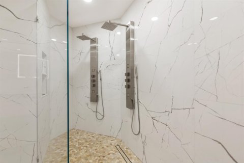 Купить таунхаус в Уэст-Палм-Бич, Флорида 8 комнат, 191.29м2, № 2181356 - фото 20