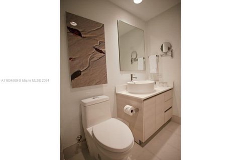 Купить кондоминиум в Халландейл-Бич, Флорида 2 спальни, 94.76м2, № 2053649 - фото 14