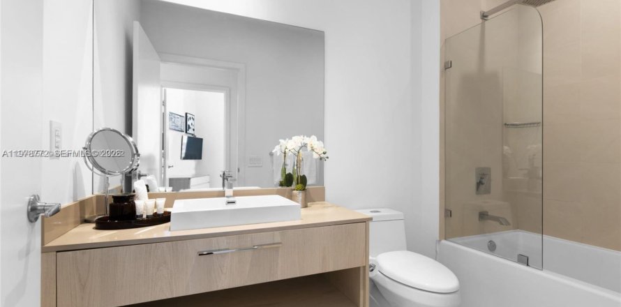 Condo à Hollywood, Floride, 1 chambre № 2045997